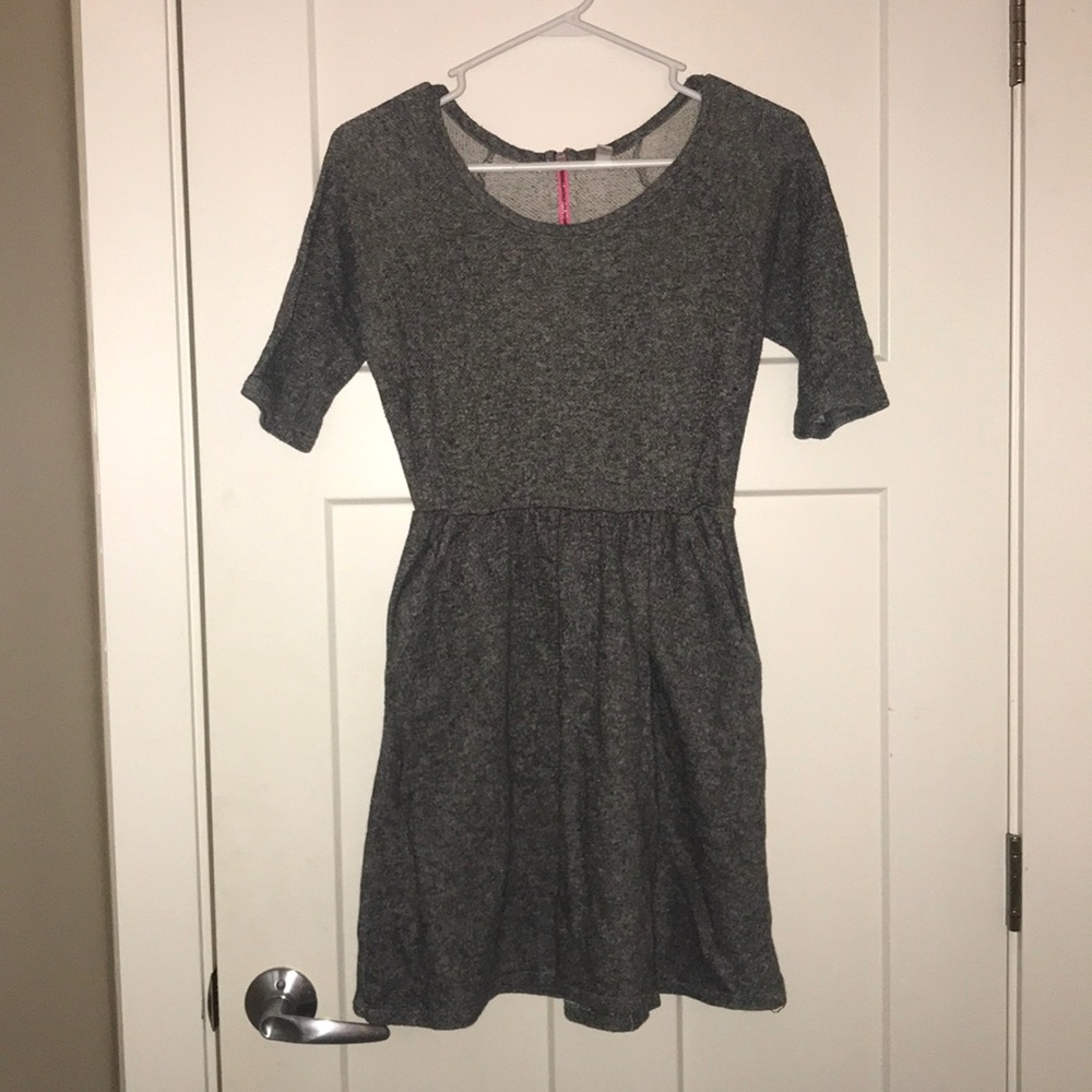 Shot sleeve dress